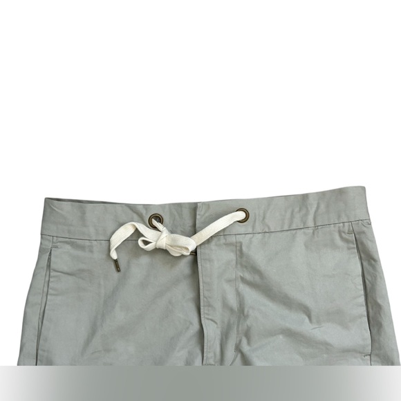 Levi Strauss Women's Gray Casual Shorts with Drawstring Sz 28 - Picture 11 of 12